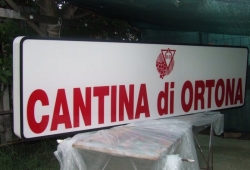 insegna luminosa